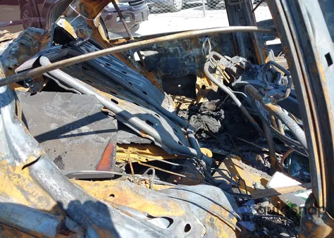 2000 Honda Civic Ex z USA, uszkodzony, nr VIN 2HGEJ8649YH588002